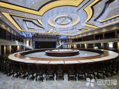 没想到意外受到了婚宴市场的青睐