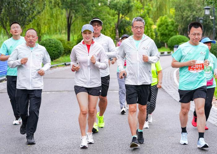 天津站迎全运九城联动开跑：冬奥冠军张虹加盟