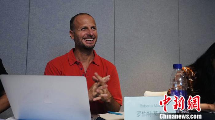 国际雪联官员考察北京大跳台世界杯筹备工作