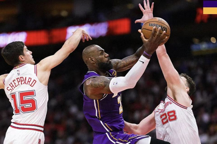 湖人双杀火箭艾顿态度转变成关键因素