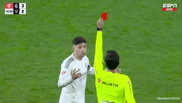 皇马TV质疑裁判判罚尺度不一影响德比战结果