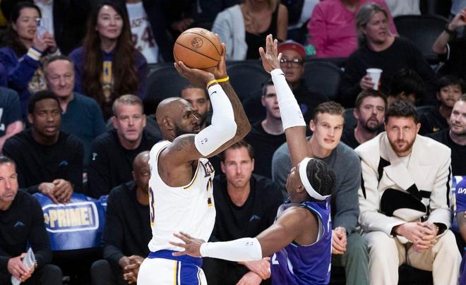 掘金锁定西部第三 马刺错失榜首机会