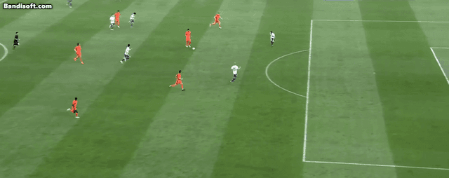 山东泰山客场0-4惨败青岛海牛 三球溃败送对手积